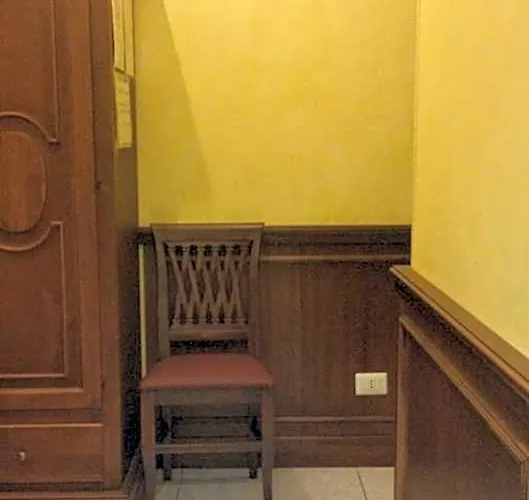 Oda ve Kahvaltı 3 Lati Di Pitagora 2*